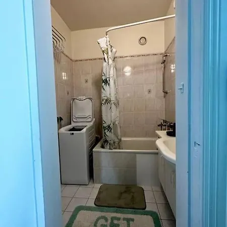 Cozy In Downtown דירה *